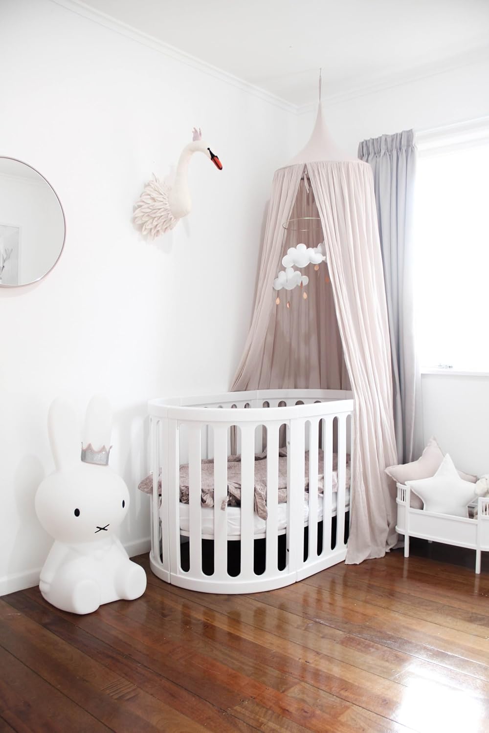 Babyhood Kaylula Sova Cot Classic - White A world first; the Kaylula Sova Cot Classic is a revolution in cot design.
