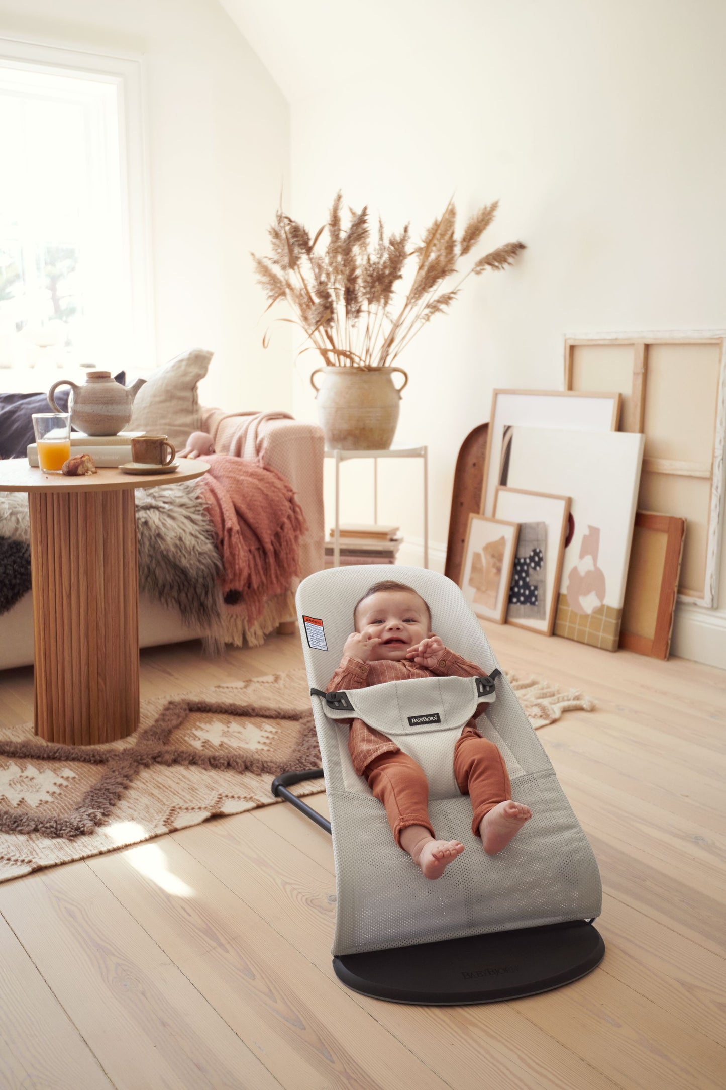 BabyBjörn Bouncer Balance Soft, Mesh, Silver/White , Lightweight & Portable
